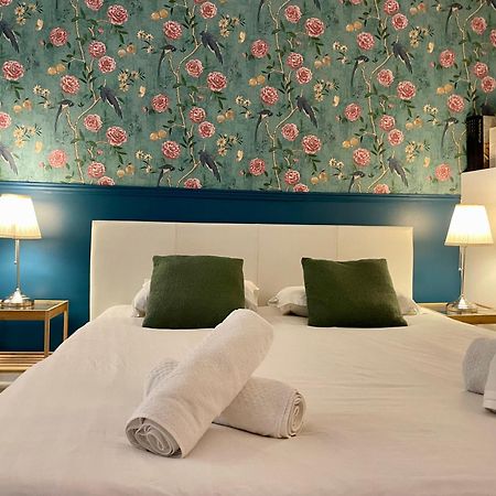 Elegant Triplex - Tour Eiffel Invalides Apartment Paris Bagian luar foto