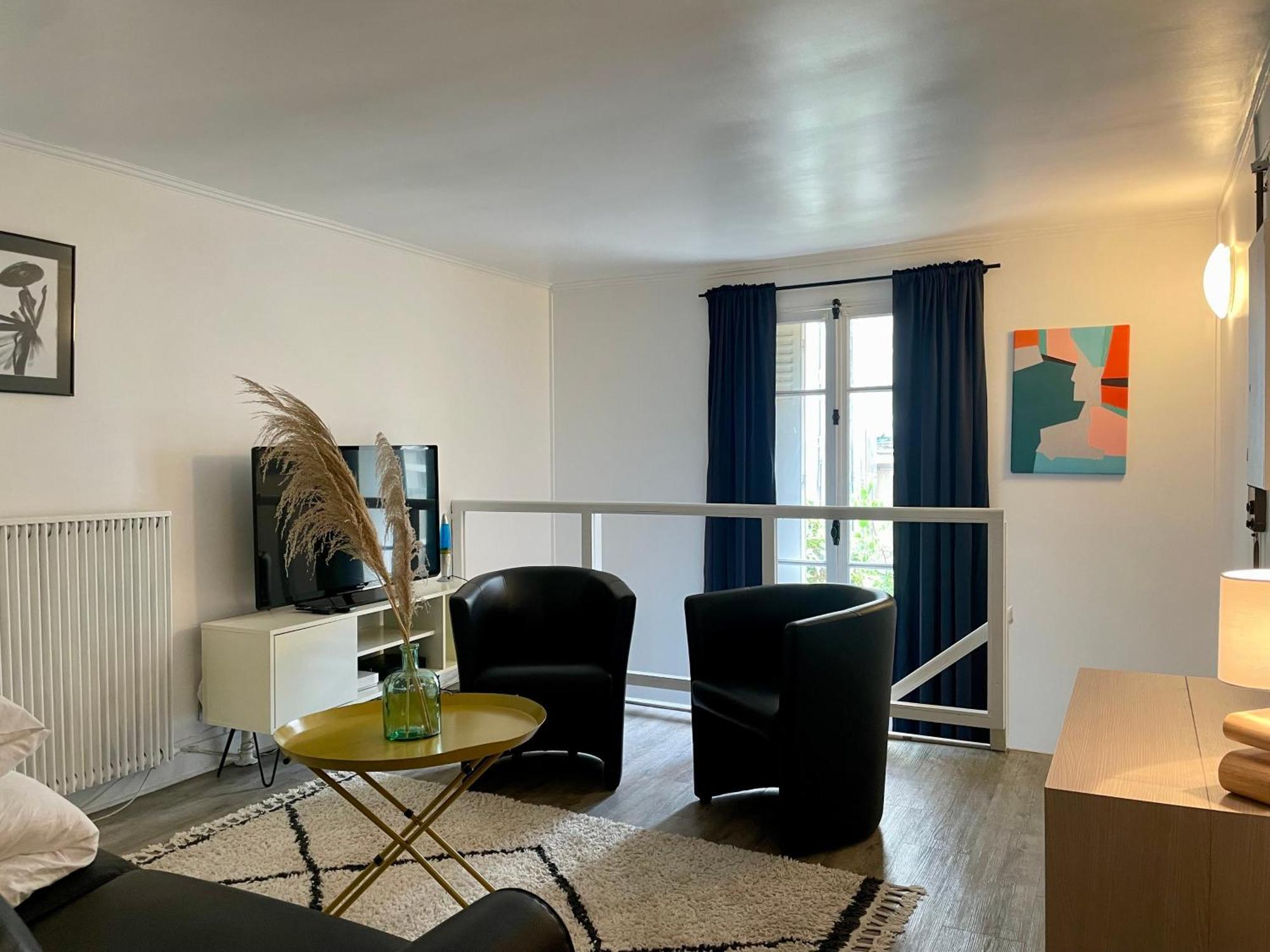 Elegant Triplex - Tour Eiffel Invalides Apartment Paris Bagian luar foto